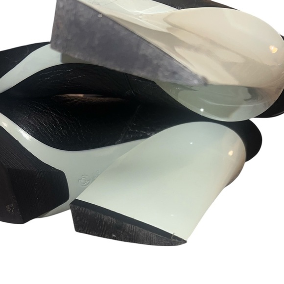 EUC Phillip Lam 3.1 Juno Black White Leather Runway Fashion Ankle Boots Size 36 - Picture 2 of 10